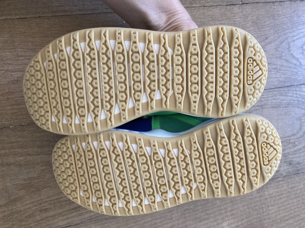 Adidas Scarpe per ragazzi: Adidas Hallenschuh Gr. 31 – Usato da Uznach venduto da galadriel2009 2