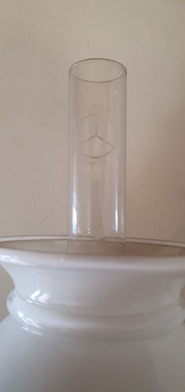 Lampade: Antike Petroleum Lampe (Opalglas) – Usato da Riggisberg venduto da Yellowcoyote 4