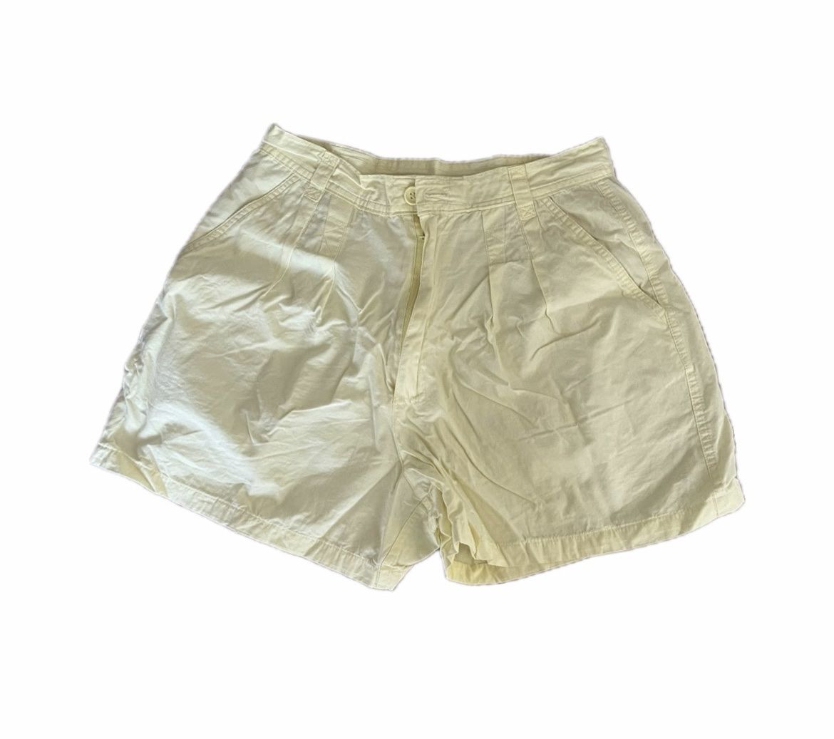 Pantaloni: Short vintage jaune pastel – Usato da Grand-Lancy venduto da eli_x5k9