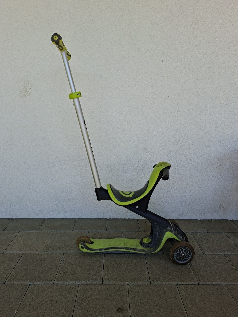 Globber Kickboard: Globber 3in1 – Usato da Ennetmoos venduto da Odi19