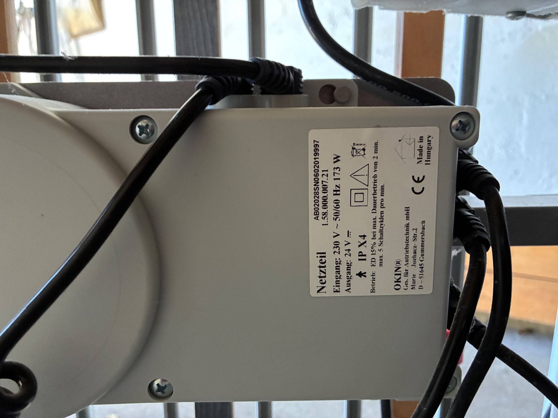 Letti: Pflegebett mit elektrischem Motor – Usato da Wallisellen venduto da Rolfh 2