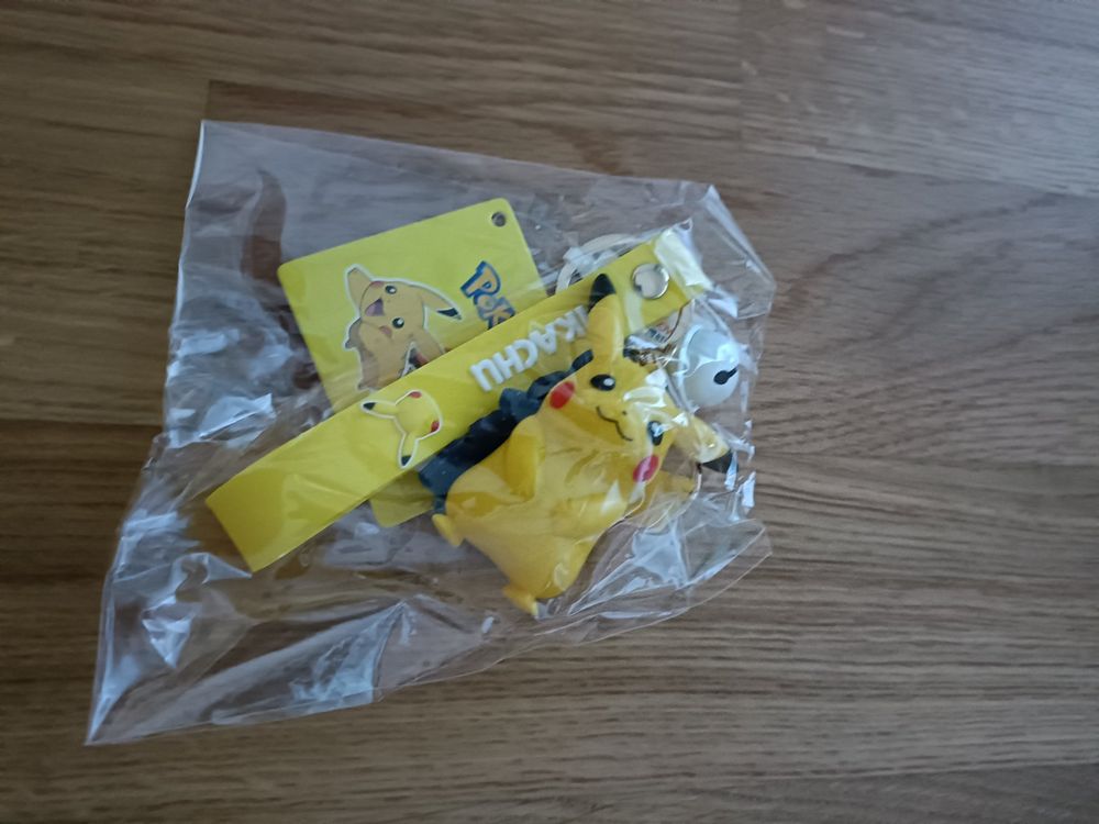 Pokémon Pikachu / Schlüsselanhänger (Neu Und Originalverpackt) In