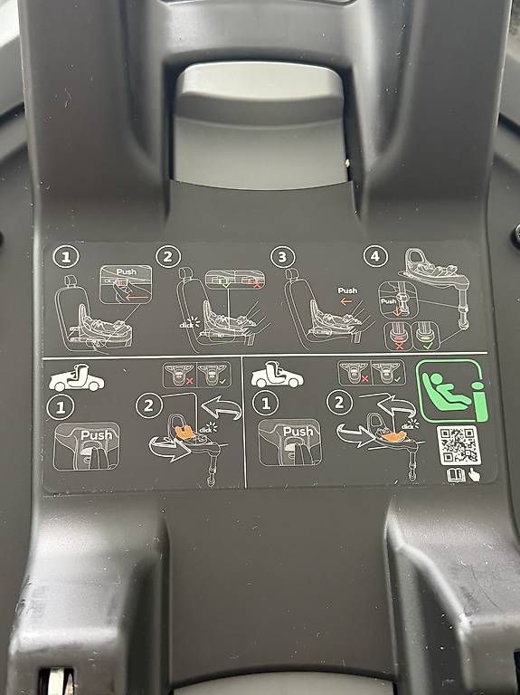 Auto-Kindersitze: Base 360+ovetto Chicco  – Gebraucht aus Pura von aba_jfb7 3