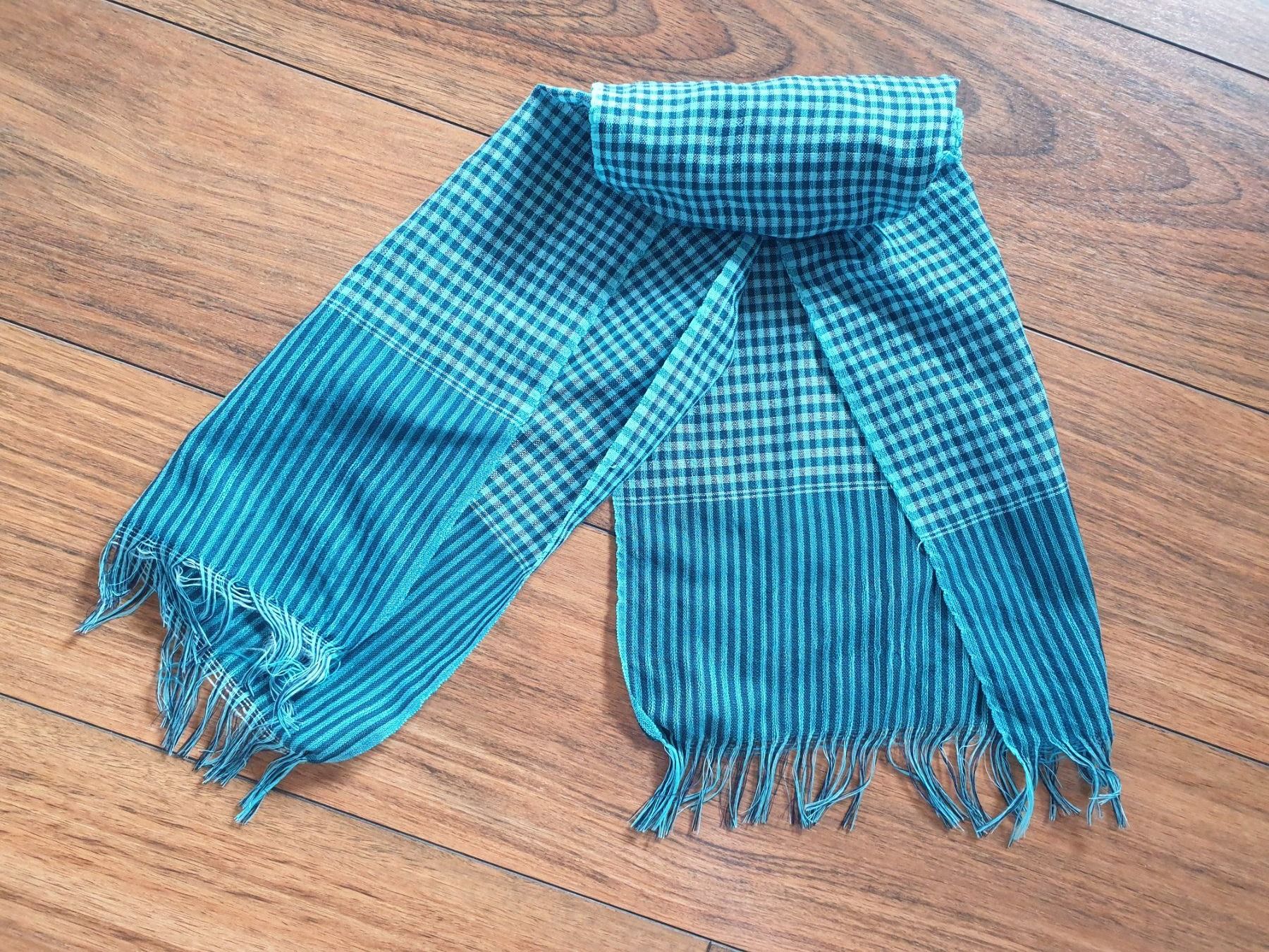 Foulard & Sciarpe: Wunderschönes Leinen Foulard – Usato da Gommiswald venduto da Rickenblitz
