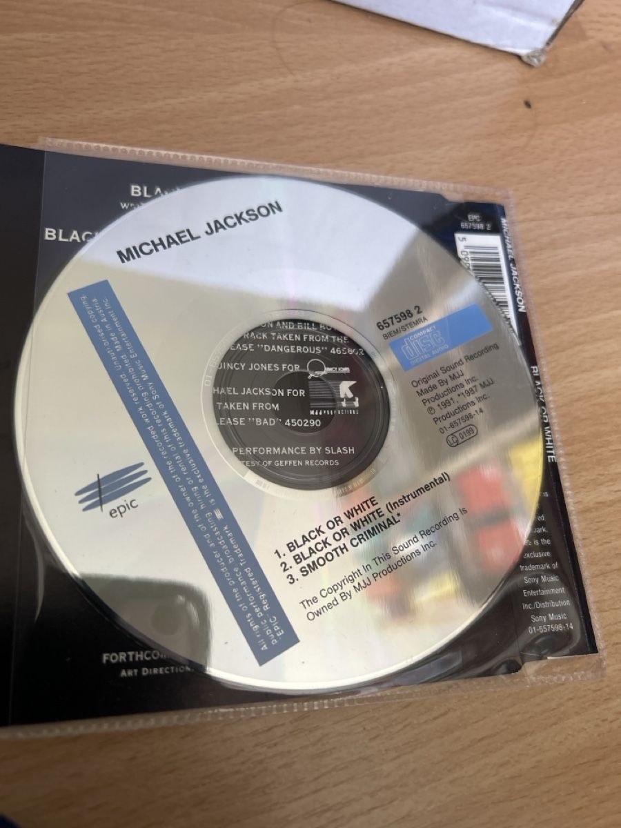 CDs: Michael Jackson Black or White Maxi CD Single – Gebraucht aus Herbetswil von rotekatze84 1