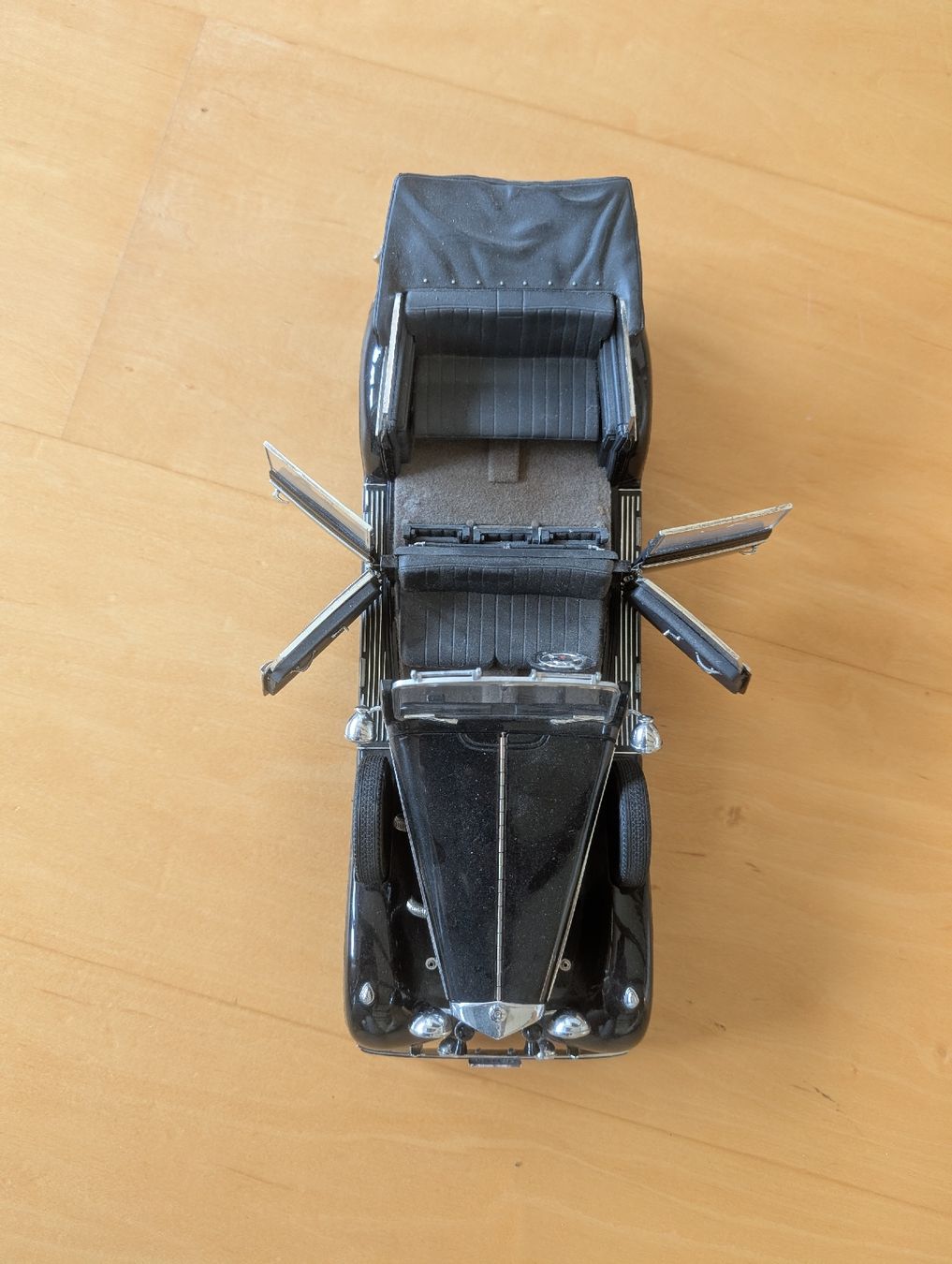 Mercedes-Benz Modellini d'auto: Mercedes 770K Cabriolet 1:18 – Usato da Sulzbach venduto da MercedesV8 3