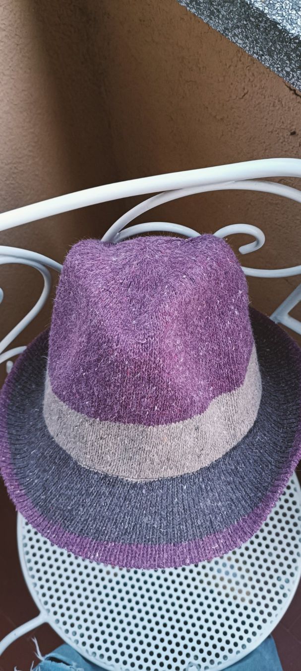 Copricapi, berretti & cappellini: Cappello in lana – Usato da Lugano venduto da ycd_rv8h 2