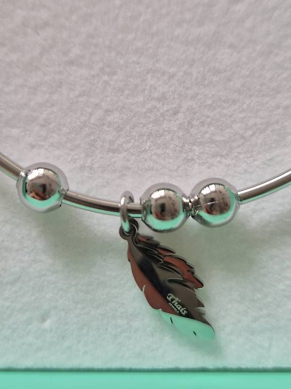 Bracciali & Braccialetti: Armreif Silber mit Feder-Anhänger – Usato da Liebefeld venduto da lor_8d7v 1