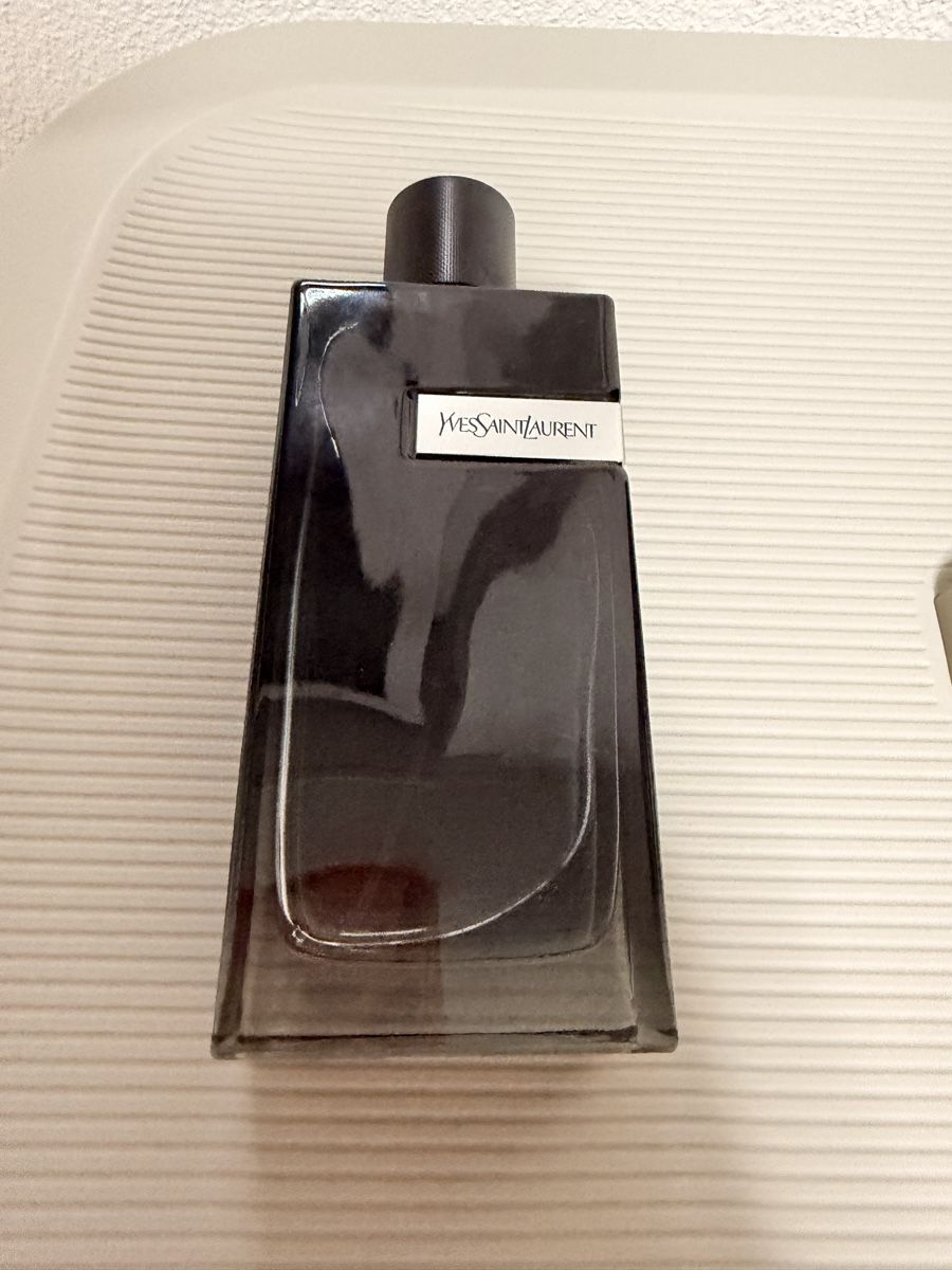 Saint Laurent Profumi & Eau de Toilette: YSL Y Eau de Parfum, 200ml, ca 90% voll – Usato da Zollikofen venduto da SeanMatti