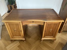 Antiker Schreibtisch