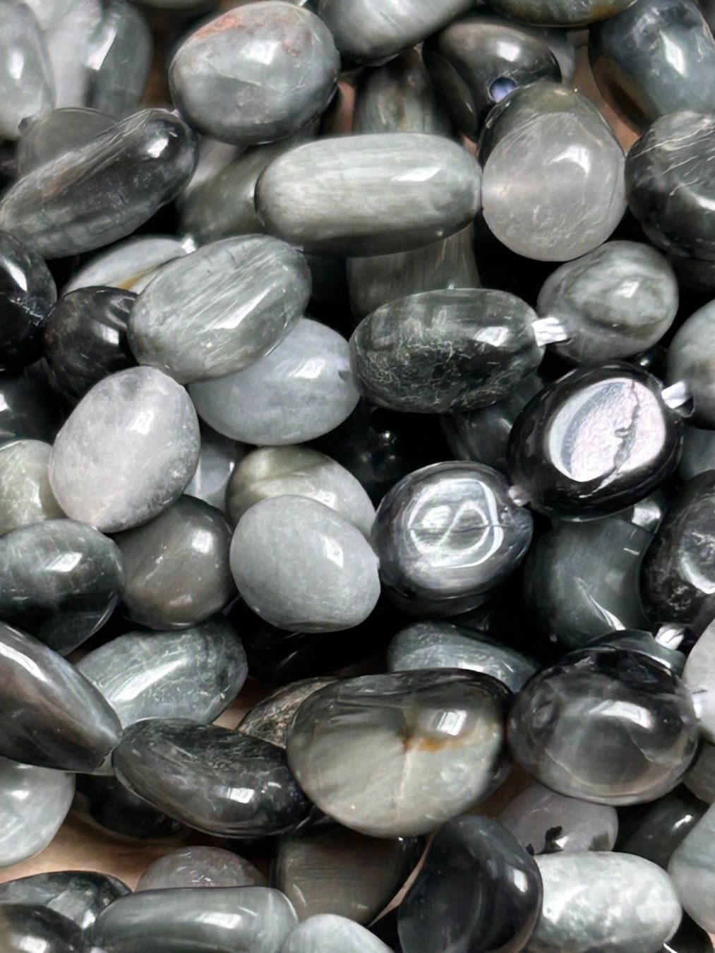 Pietre preziose: Strang echte Hawks eye Nuggets / stone 6-8 mm – Nuovo e nell'imballaggio originale da Niederrohrdorf venduto da Ytobi 2
