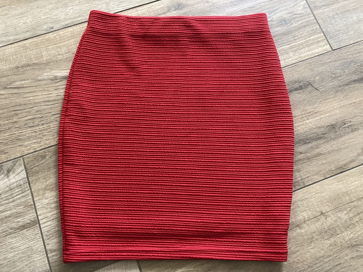 Gonne: Red  Skirt size S – Usato da Ettingen venduto da mis_68gg