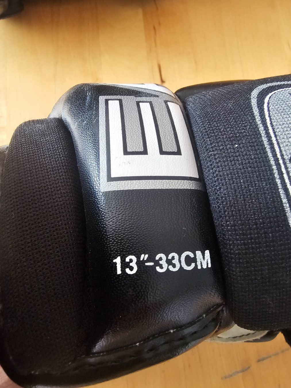 Easton Sonstige Accessoires für Herren: Eishockey Handschuhe – Gebraucht aus Boll von mcsaendy 2