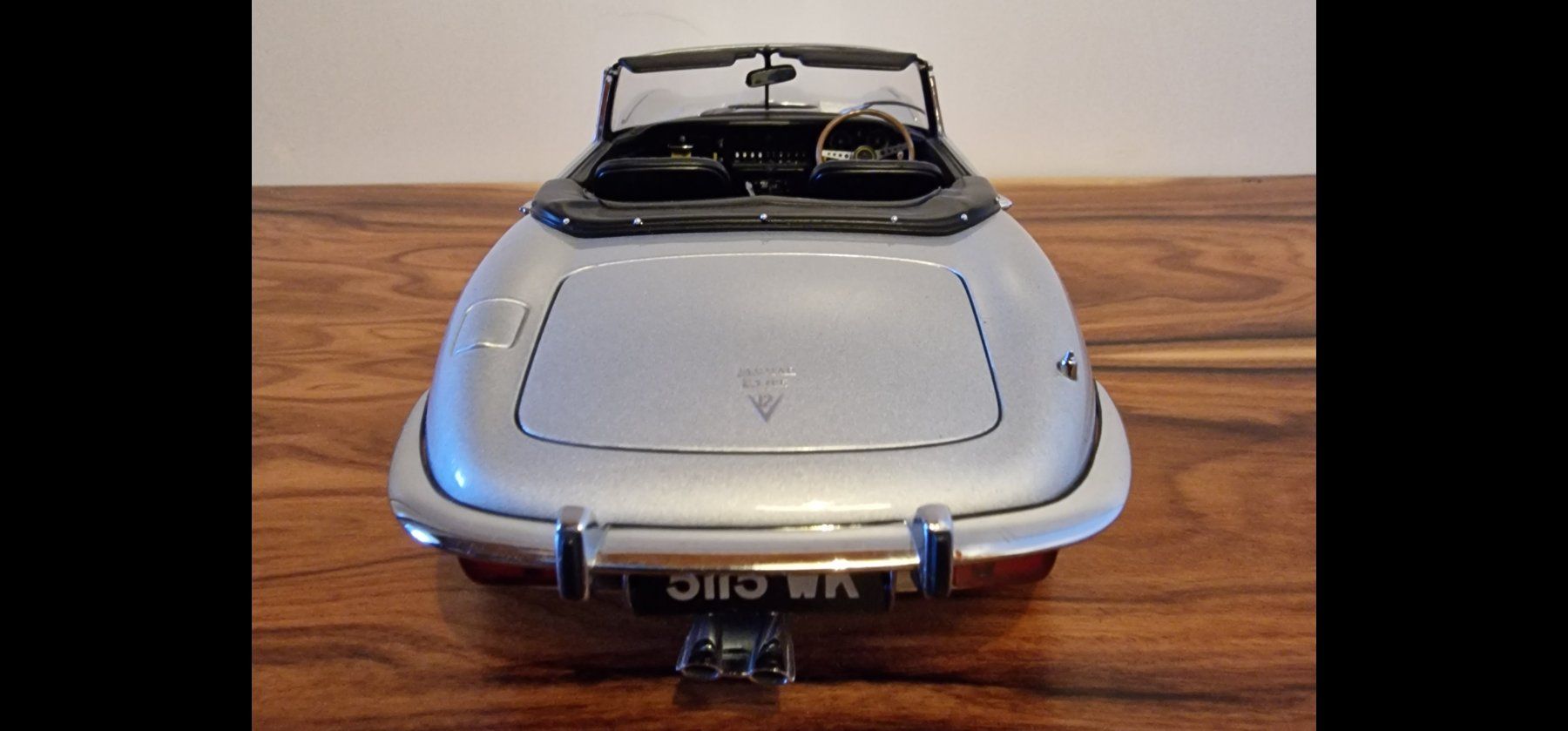Autoart Modellautos: Autoart 1:18 Jaguar e-type silber – Gebraucht aus Rüti b. Büren von tempo50 3