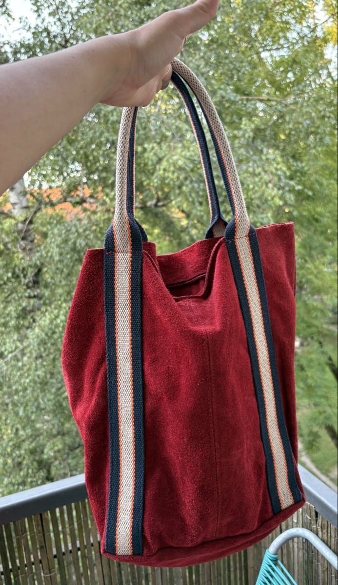 Borse da donna: Schöne Wildleder Handtasche in Weinrot – Usato da Zürich venduto da Rpapad 4