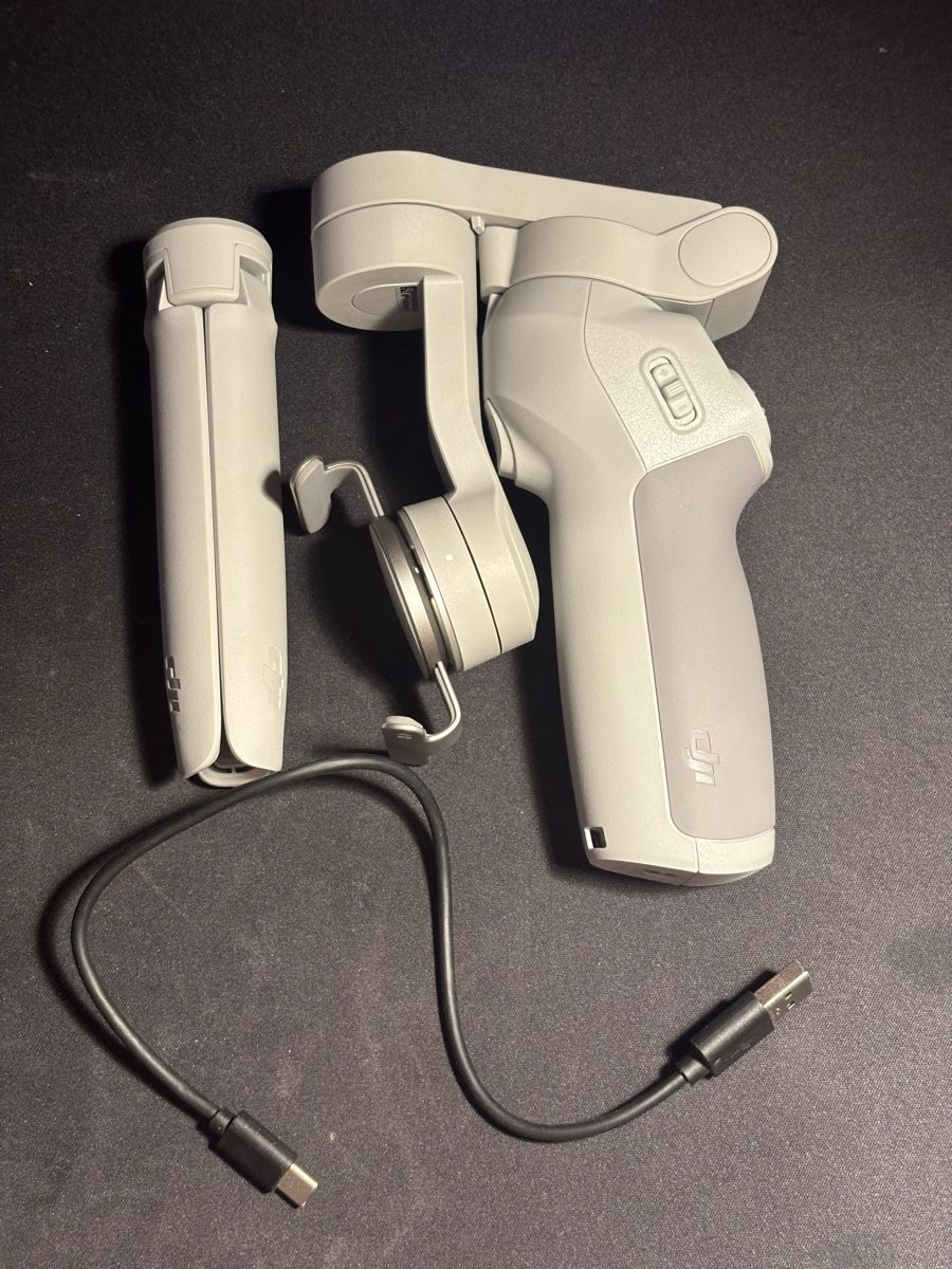 DJI Videocamere: DJI Osmo Mobile SE – Nuovo (secondo la descrizione) da Lausanne venduto da Kidox