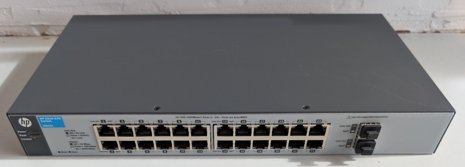 Hewlett Packard Hub & Switch: HPE 1810-24G v2 Switch – Usato da Dietlikon venduto da ComdatAG 1