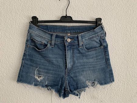 Levi's Shorts Grösse 28