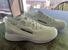 Leichte Turnschuhe Grösse 38