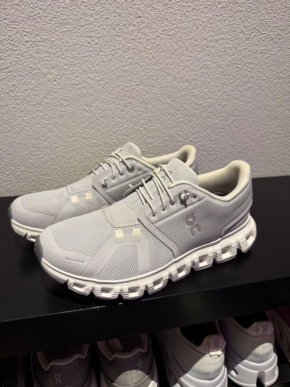 On Scarpe da donna: On Running - Cloud 6 - Damen - Glacier | White – Nuovo (secondo la descrizione) da Zürich venduto da SNovo