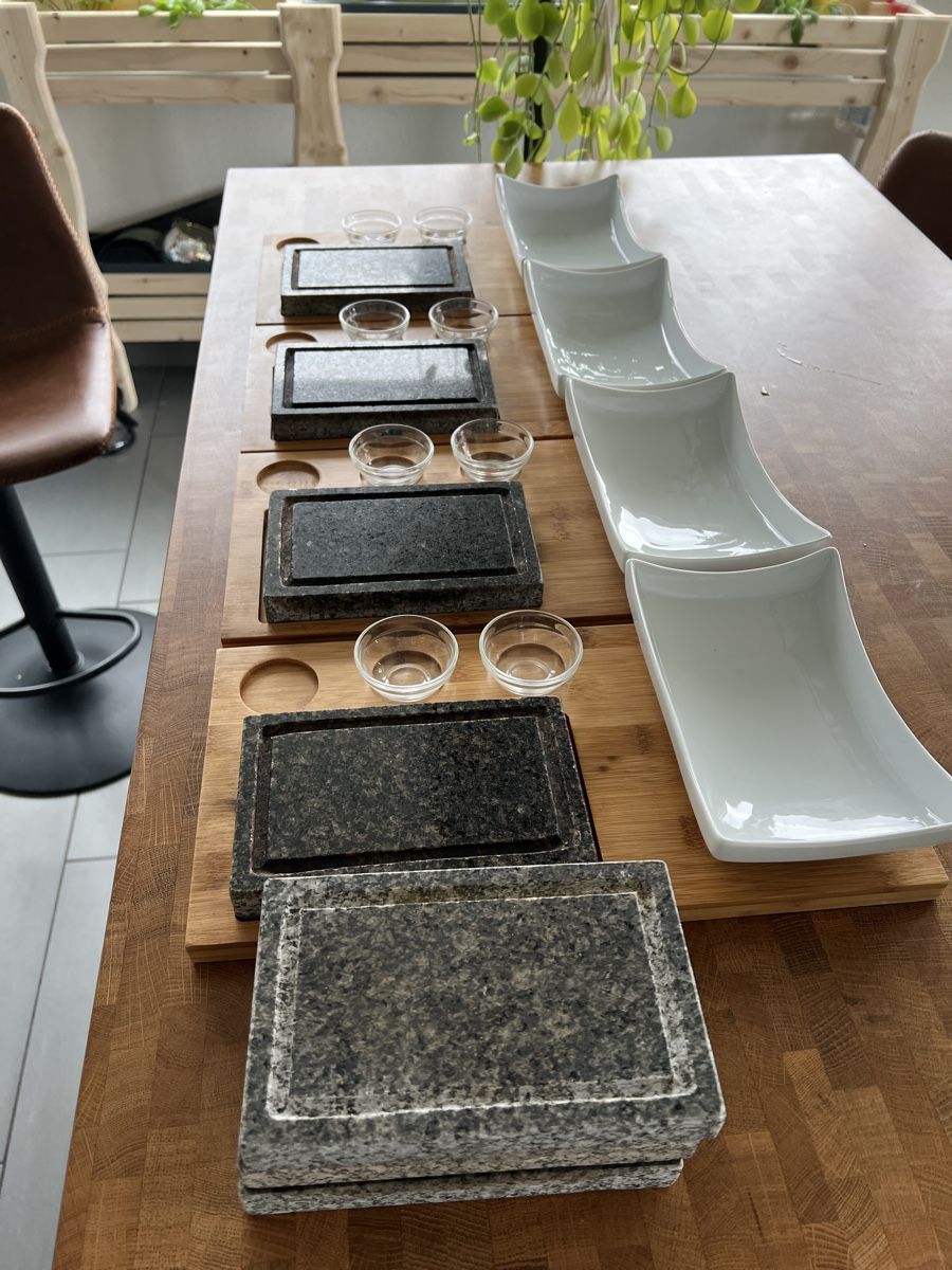 Set di piatti: Nouvel Hot Stone Set 4stk mit 7 Steinen – Usato da Emmenbrücke venduto da denola 2