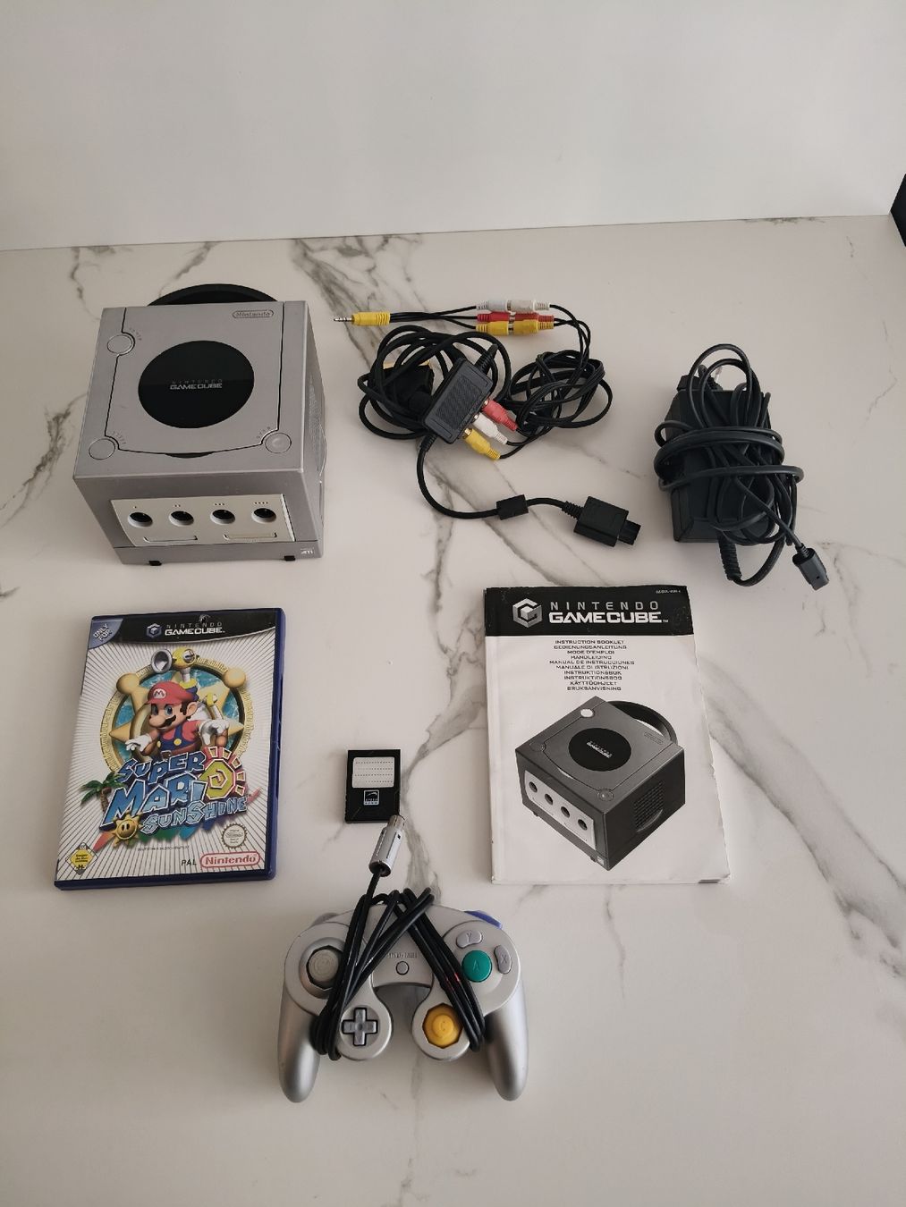 Nintendo Console: Nintendo GameCube Silber Super Mario Sunshine +  Controller – Usato da Oensingen venduto da ece_8k7q 8