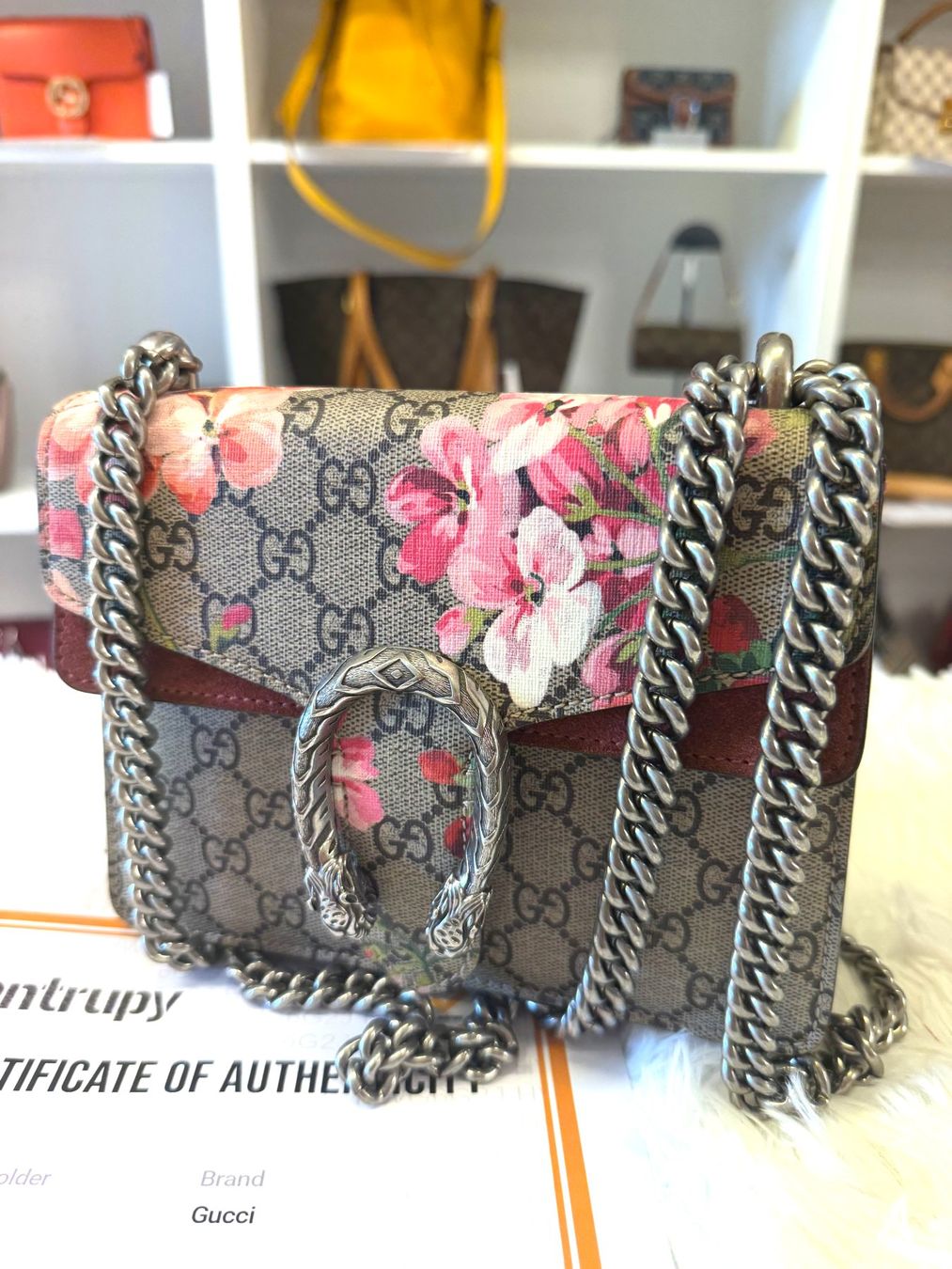 Taschen für Damen: Gucci Dionysus Blooms – Gebraucht aus Yverdon-les-Bains von hug_dmv5