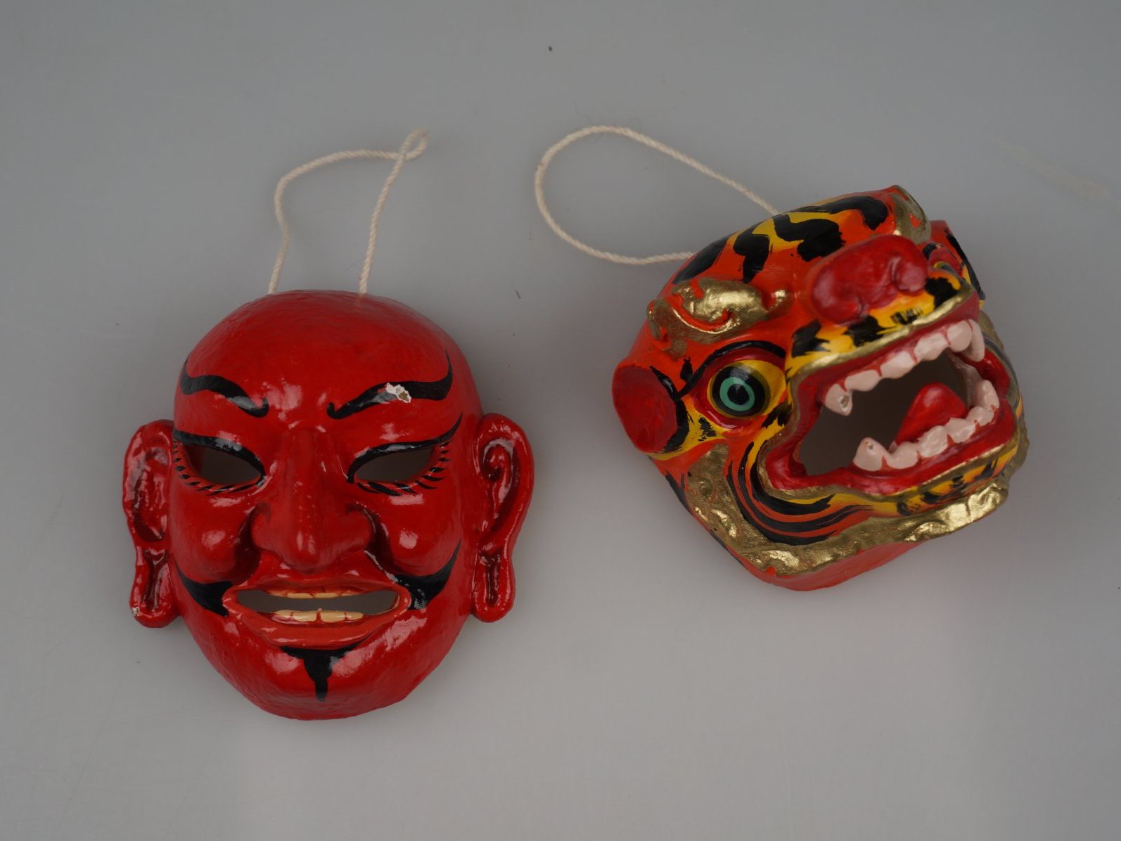 Altro in Antiquarato & Arte: Mini Atsara & Tiger Masken 4" – Usato da Rüti ZH venduto da Restwert_Rueti_ZH 1