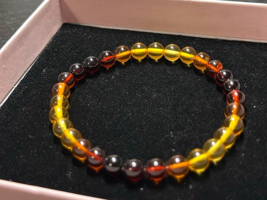 Armbänder & -reifen: Bernstein Armband – Neu (gemäss Beschreibung) aus Altishofen von samira.saskja