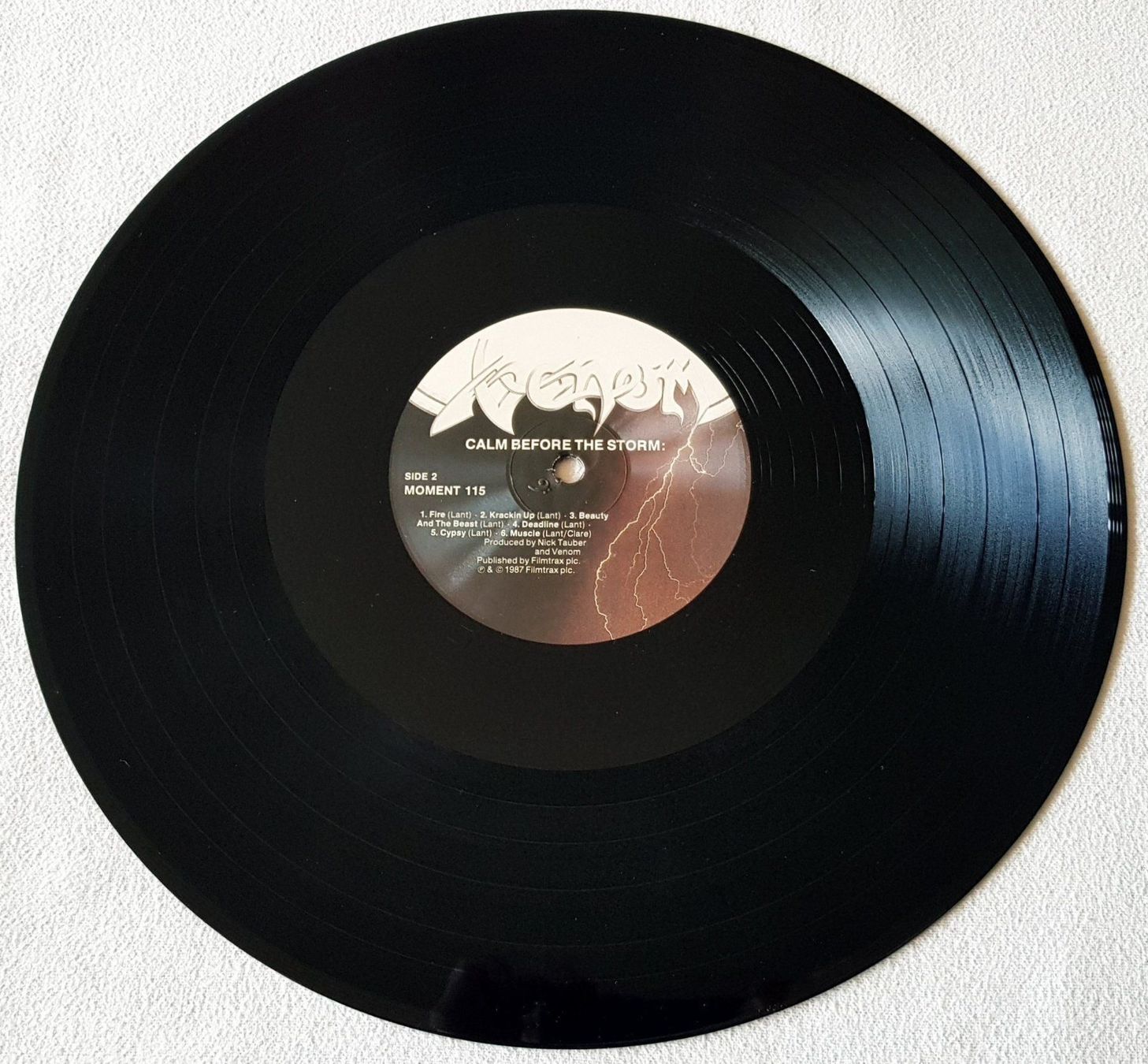 Dischi in vinile: Venom – Calm Before The Storm - 1987 - First Press – Usato da Uster venduto da Zardodel 3