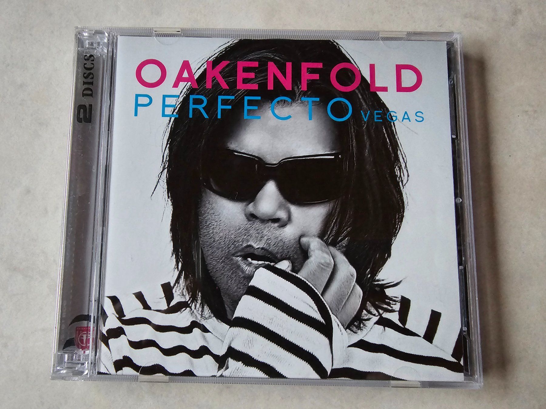 CD: Oakenfold  -  Perfecto Vegas  /  2 CDs – Usato da Schneisingen venduto da backstore24