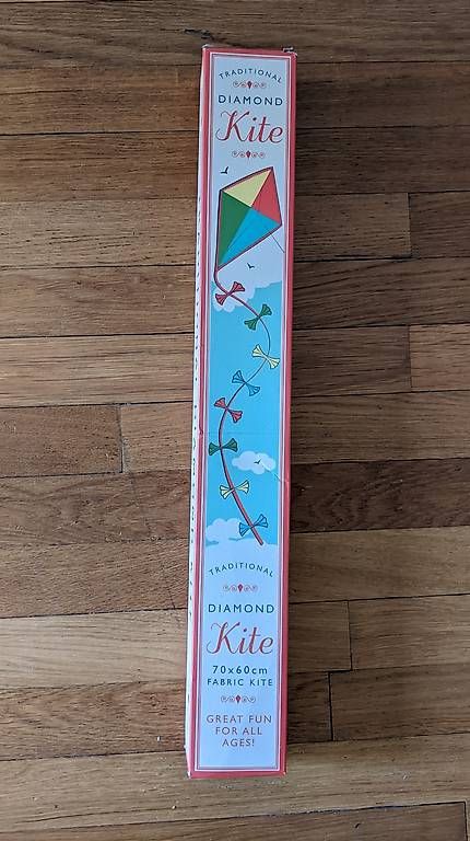 Giocattoli: Flugdrachen "TRADITIONAL DIAMOND KITE" – Nuovo (secondo la descrizione) da Bern venduto da MikeMeuble