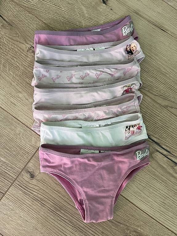 H&M Lotti & Set di vestiti: Barbie Unterhosen Gr. 92 – Usato da Summaprada venduto da lar_ttd2
