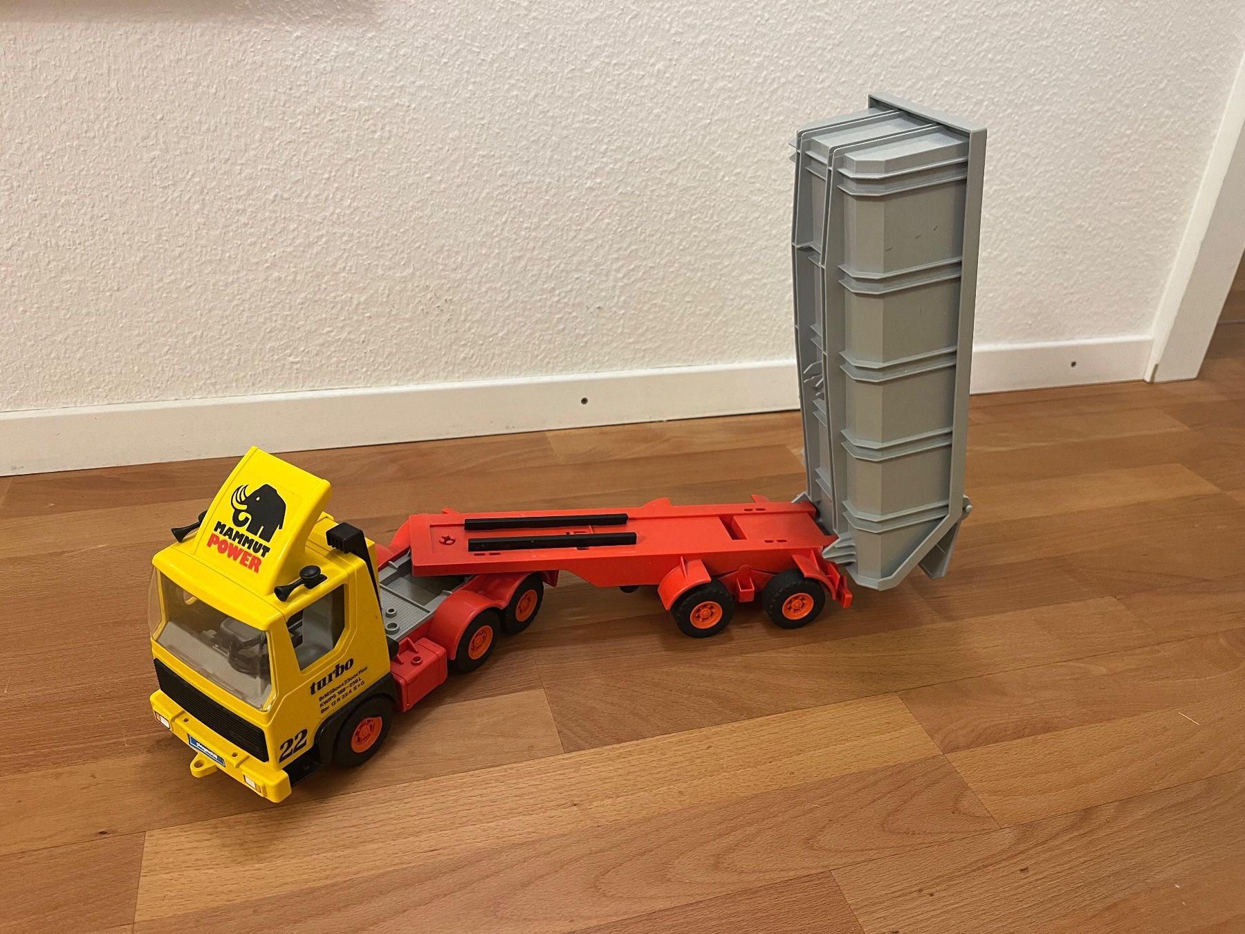 Playmobil Giocattoli: Playmobil Kipper LKW gelb – Usato da Cham venduto da knonauerstrasse 1