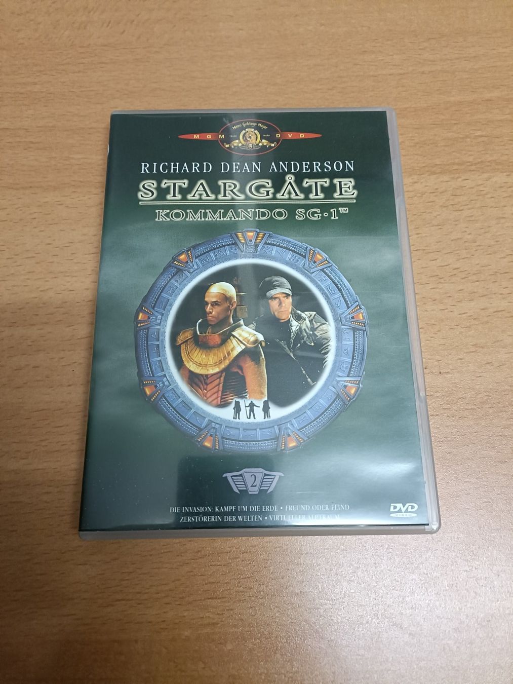 Tutti i DVDs: Stargate  Kommando SG 1  -  Staffel 2 – Usato da Köniz venduto da Movieportal007