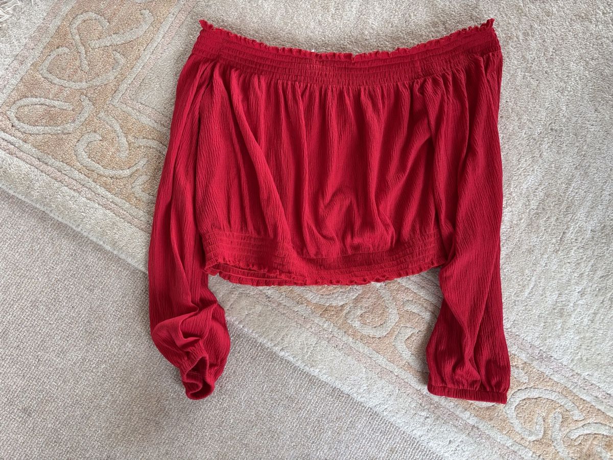 H&M Top: Off Shoulder Crop top – Usato da Eggersriet venduto da car_w5cl 2