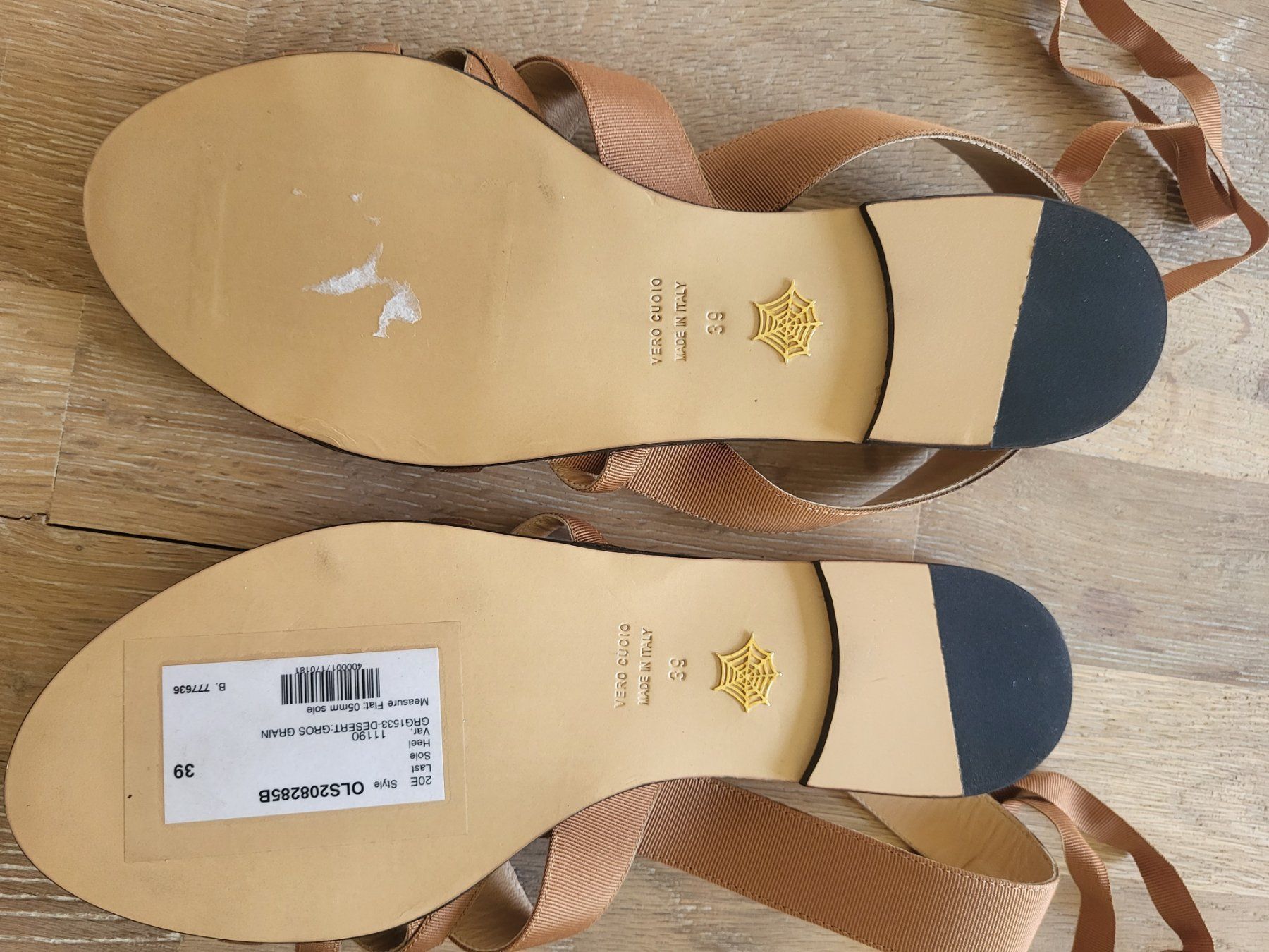 Charlotte Olympia Damenschuhe: Charlotte Olympia Sandalen – Neu (gemäss Beschreibung) aus Aarau von Prima_vera 2
