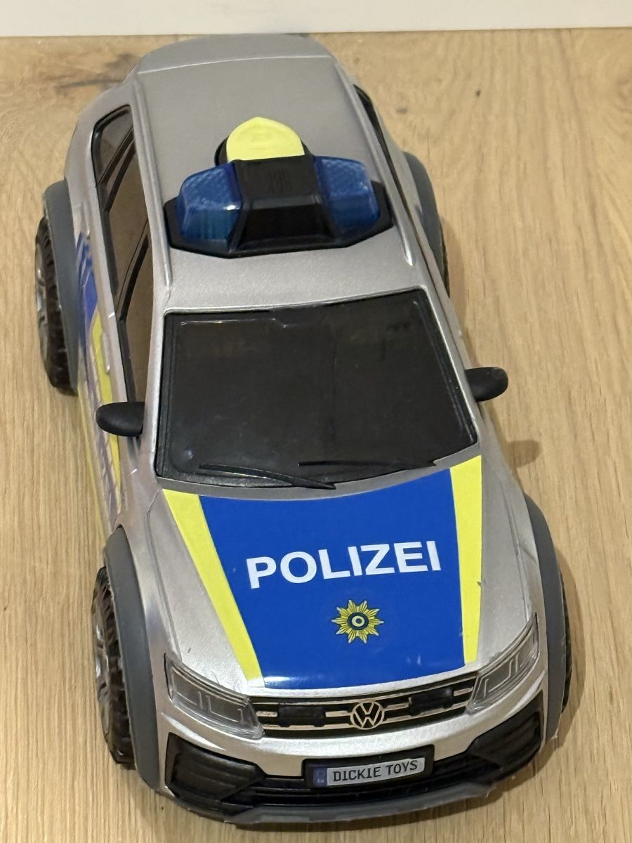 Jouets: Spielzeug Polizei Auto mit Licht und Ton – D'occasion à Pfäffikon ZH par Mado131019 1