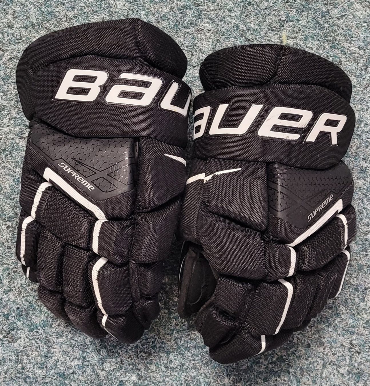 Bauer Guanti & manicotti: Eishockey Handschuhe, Gr. 11" – Usato da Frasnacht venduto da Snowbird1 1