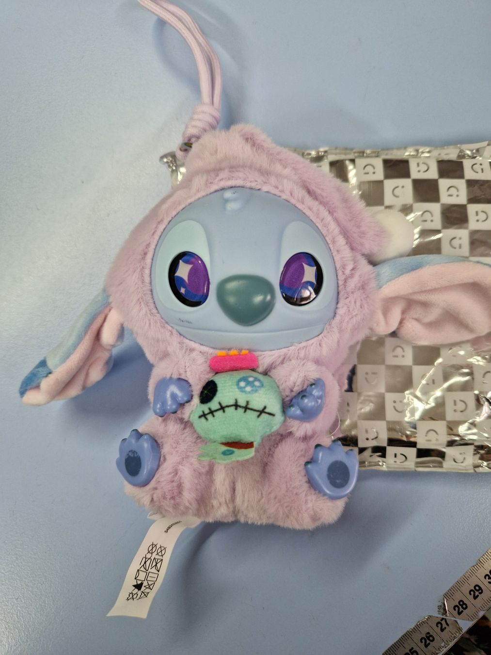Disney Giocattoli: Labubu peluche Stitch violet 17 cm NEUF – Nuovo e nell'imballaggio originale da St-Imier venduto da goodber 1