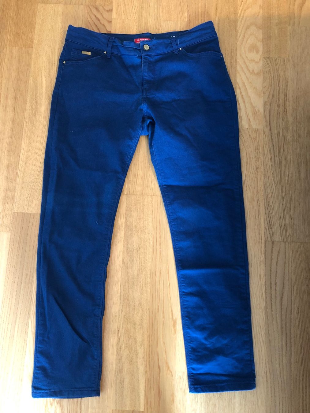 Jeans: Schöne Jeanshose – Usato da Basel venduto da ullm