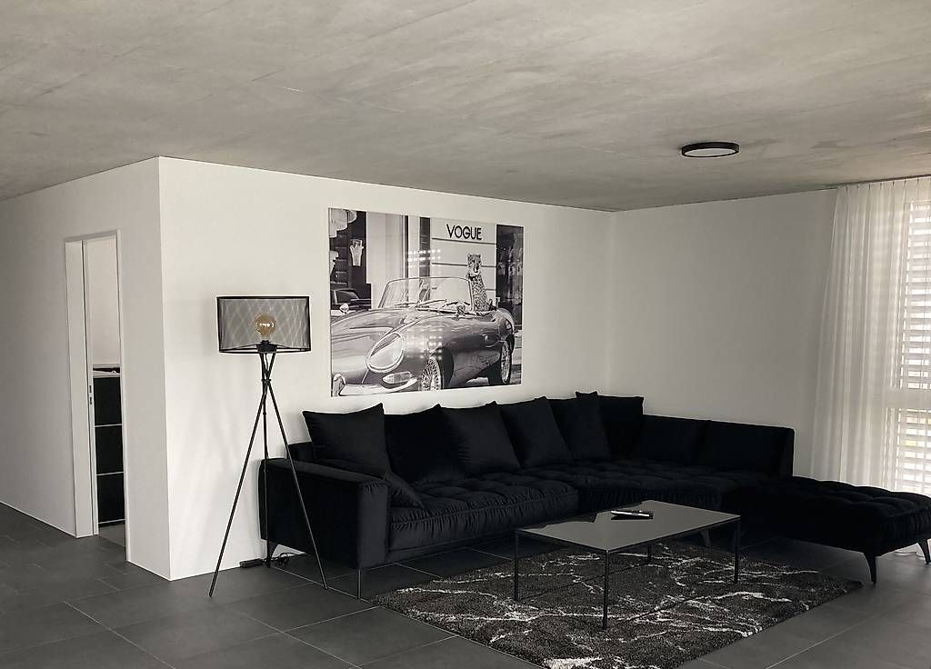 Micasa Lampade: Bodenlampe mit Lampenschirm  schwarz – Usato da Oberbüren venduto da noe_9jw9