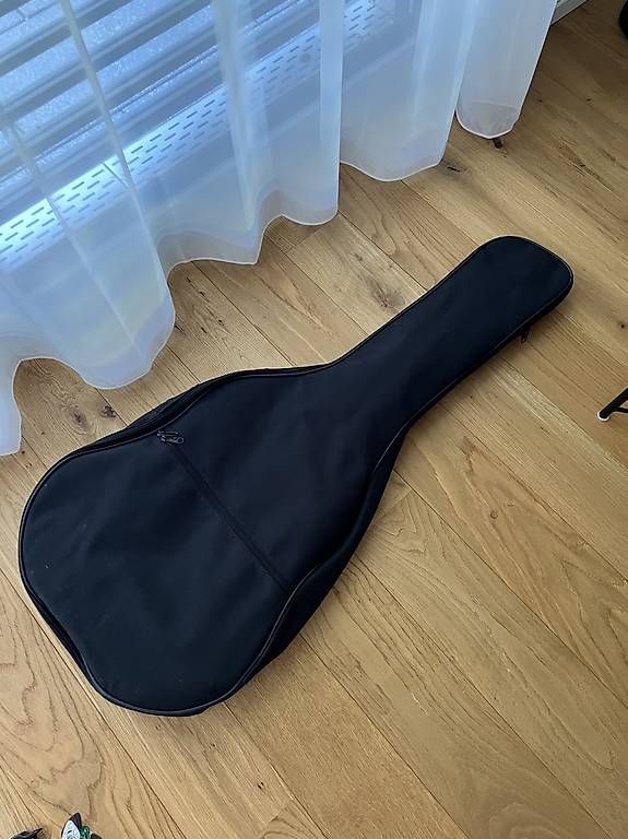 Yamaha Strumenti musicali: Konzertgitarre Yamaha C40 – Usato da Lyss venduto da son_6sc9 2