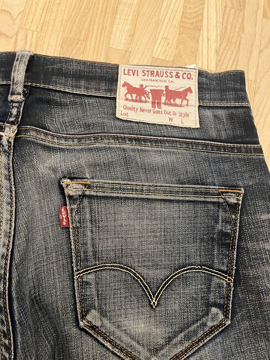 Levi's Jeans: Levis Jeans Vintage – Usato da St. Gallen venduto da elli18 5