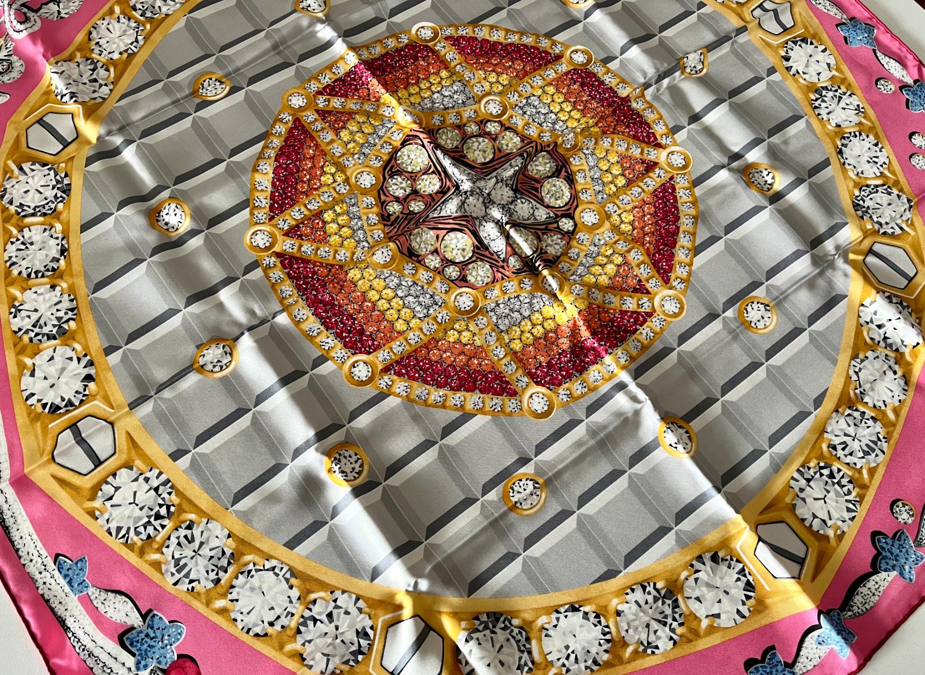 Foulard En Soie 100% AUDEMARS PIGUET Vintage, Vert, 86 X 89 Cm - Occasion