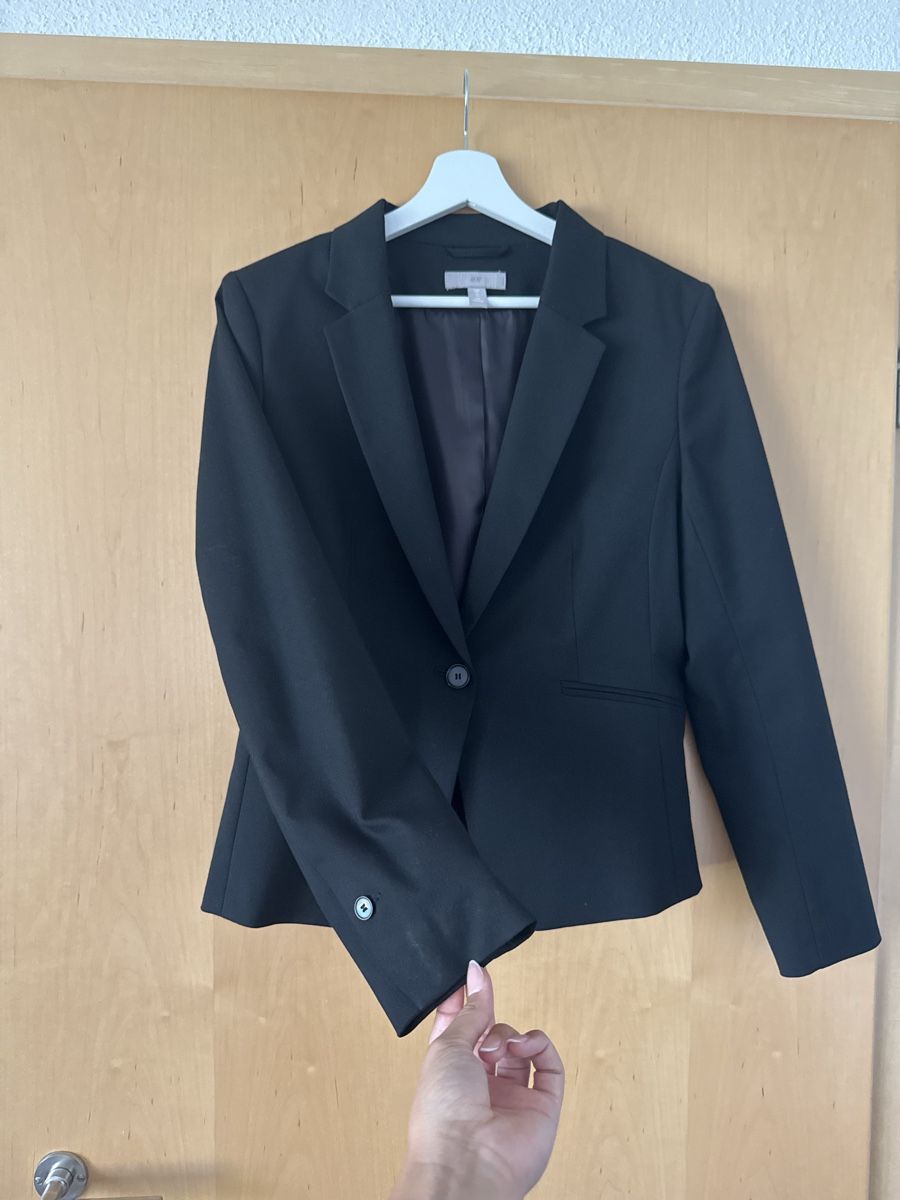 H&M Ensembles & Tailleurs: Blazer Damen – Neuf (Voir description) à Wilen (Sarnen) par aninaschwab 1