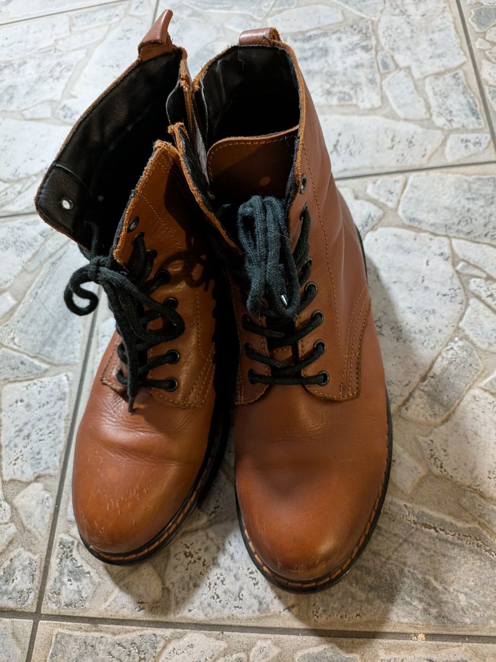 Scarpe da donna: Braune Lederboots, Gr. 39 – Usato da Pfäffikon SZ venduto da deyjanira 2