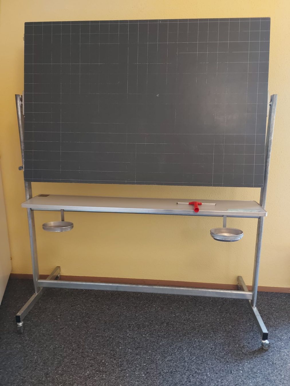 Lavagne: Mobile Wandtafel Schiefertafel – Usato da Wittenbach venduto da Zenturio