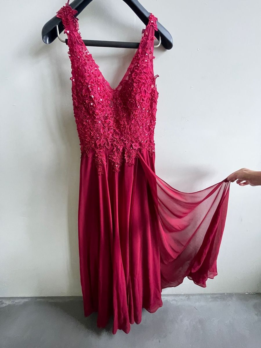Kleider: Bordeaux Rotes Abendkleid in Grösse 34 – Gebraucht aus Sennwald von jelenat94 1