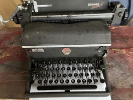 Schreibmaschine hermes 6